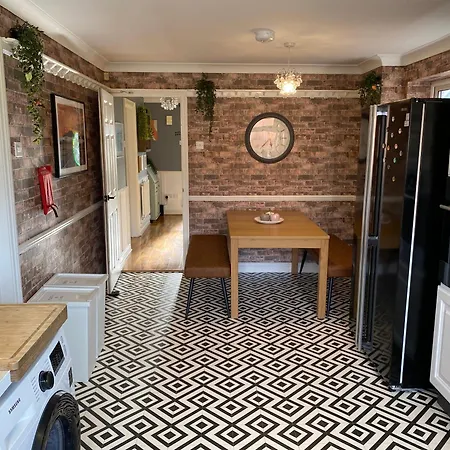 Homestay Wells Road
